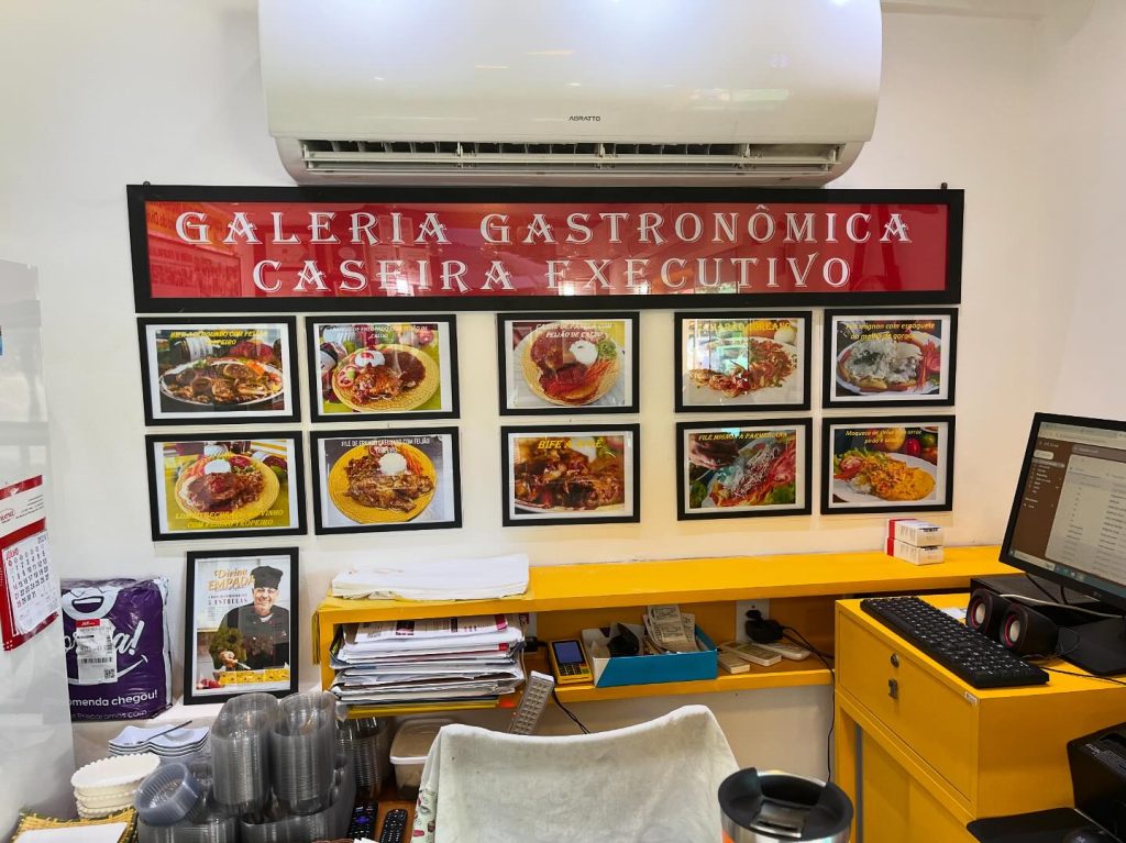 Instagram post from divinaempadailheus. This post is in position 11.