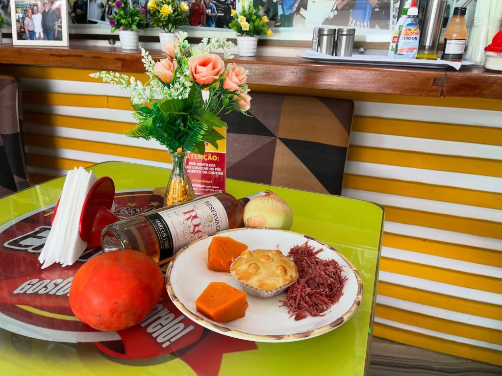 Instagram post from divinaempadailheus. This post is in position 2.